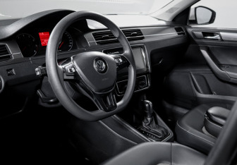 Подержанный автомобиль Volkswagen Santana 2022 года (14 фото)