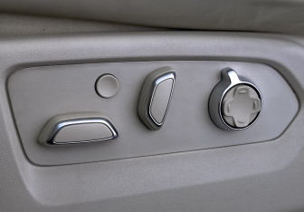 Подержанный автомобиль Cadillac Escalade Suv 2021 года (28 фото)