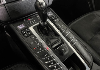 Подержанный автомобиль Porsche Macan 2016 года (16 фото)