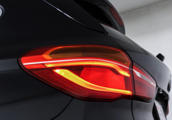 Подержанный автомобиль BMW X1 2018 года (22 фото)