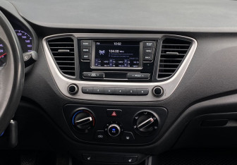 Подержанный автомобиль Hyundai Solaris Sedan 2017 года (12 фото)