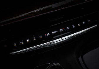 Подержанный автомобиль Cadillac Escalade Suv 2022 года (21 фото)