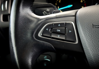 Подержанный автомобиль Ford Kuga 2017 года (27 фото)