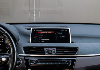 Подержанный автомобиль BMW X1 2019 года (18 фото)