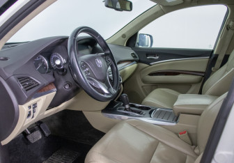 Подержанный автомобиль Acura MDX 2014 года (10 фото)