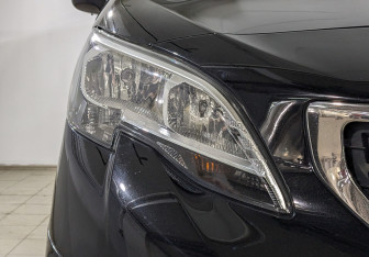 Подержанный автомобиль Peugeot Traveller 2019 года (11 фото)