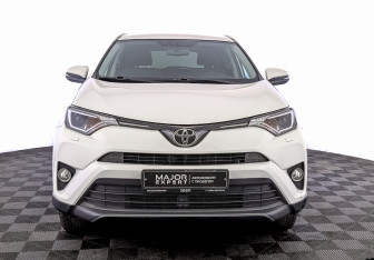 Подержанный автомобиль Toyota RAV4 2019 года (2 фото)