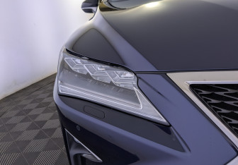 Подержанный автомобиль Lexus RX 2018 года (11 фото)