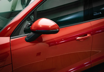 Подержанный автомобиль Porsche Macan 2017 года (40 фото)