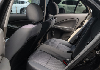 Подержанный автомобиль Nissan Almera Classic 2011 года (8 фото)