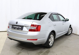 Подержанный автомобиль Skoda Octavia Liftback 2016 года (4 фото)