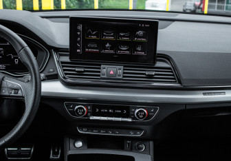 Подержанный автомобиль Audi Q5 2021 года (11 фото)