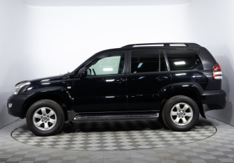 Подержанный автомобиль Toyota Land Cruiser Prado 2008 года (8 фото)
