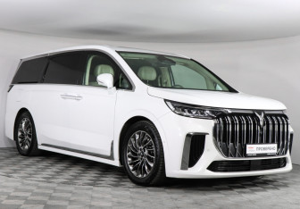 Подержанный автомобиль Voyah Dream 2023 года (3 фото)