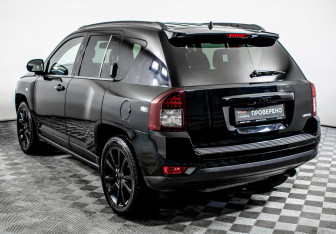 Подержанный автомобиль Jeep Compass 2014 года (7 фото)