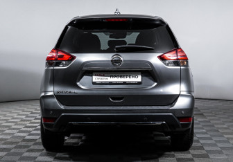 Подержанный автомобиль Nissan X-Trail 2019 года (6 фото)