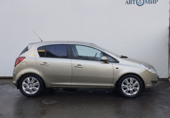 Подержанный автомобиль Opel Corsa 2008 года (4 фото)