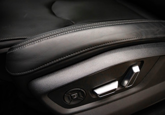 Подержанный автомобиль Audi Q7 2024 года (27 фото)