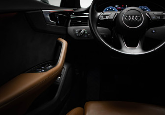 Подержанный автомобиль Audi A5 Liftback 2021 года (9 фото)