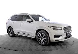 Подержанный автомобиль Volvo XC90 2021 года (3 фото)