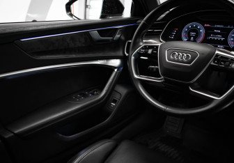 Подержанный автомобиль Audi A6 Sedan 2018 года (16 фото)