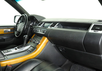 Подержанный автомобиль Land Rover Range Rover Sport 2012 года (9 фото)