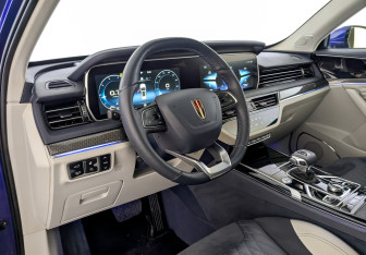 Подержанный автомобиль Hongqi HS5 2023 года (16 фото)