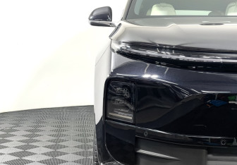 Подержанный автомобиль LiXiang L6 2024 года (19 фото)