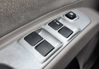 Подержанный автомобиль Mitsubishi Pajero Sport 2014 года (15 фото)