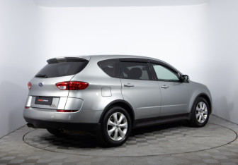 Подержанный автомобиль Subaru Tribeca 2006 года (5 фото)