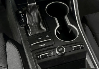 Подержанный автомобиль Kia K5 2021 года (19 фото)