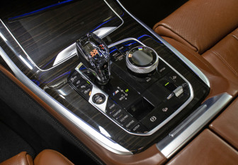 Подержанный автомобиль BMW X7 2019 года (18 фото)