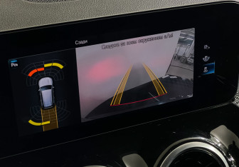 Подержанный автомобиль Mercedes-Benz GLB 2021 года (16 фото)