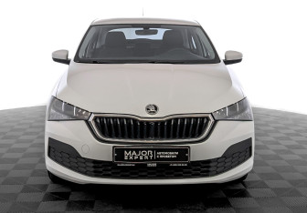 Подержанный автомобиль Skoda Rapid Liftback 2021 года (2 фото)