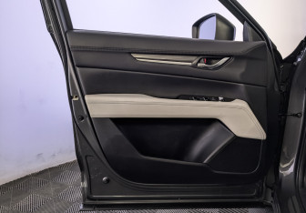 Подержанный автомобиль Mazda CX-5 2019 года (19 фото)