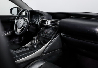 Подержанный автомобиль Lexus IS Sedan 2013 года (9 фото)