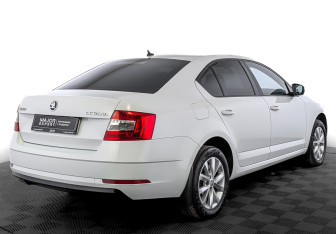Подержанный автомобиль Skoda Octavia Liftback 2018 года (5 фото)
