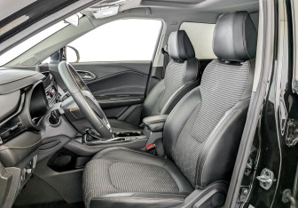 Подержанный автомобиль Москвич 3 2023 года (20 фото)