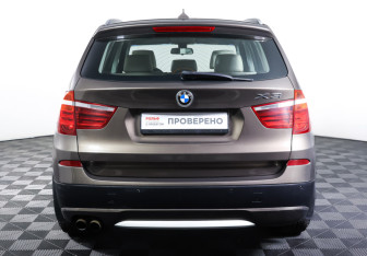 Подержанный автомобиль BMW X3 2012 года (6 фото)
