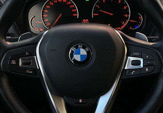 Подержанный автомобиль BMW X4 2018 года (16 фото)