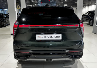 Подержанный автомобиль Geely Atlas 2024 года (4 фото)