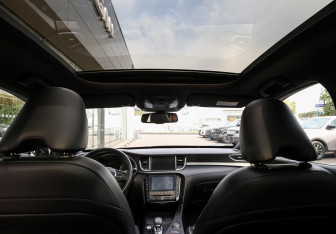 Подержанный автомобиль Infiniti QX50 2018 года (18 фото)
