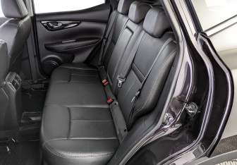 Подержанный автомобиль Nissan Qashqai 2014 года (18 фото)