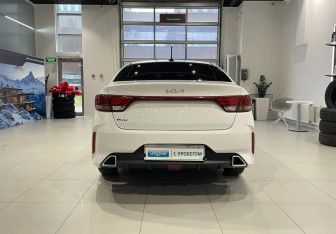 Подержанный автомобиль Kia Rio Sedan 2021 года (5 фото)