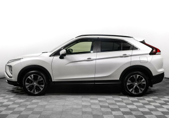 Подержанный автомобиль Mitsubishi Eclipse Cross 2021 года (3 фото)