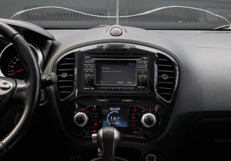 Подержанный автомобиль Nissan Juke 2012 года (10 фото)