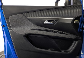 Подержанный автомобиль Peugeot 3008 2021 года (19 фото)