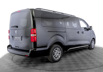 Подержанный автомобиль Peugeot Traveller 2022 года (5 фото)