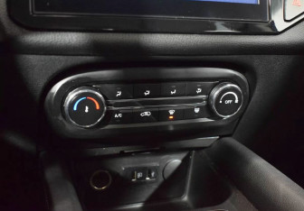 Подержанный автомобиль Chery Tiggo 4 2022 года (18 фото)