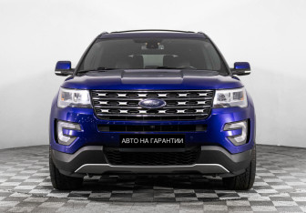 Подержанный автомобиль Ford Explorer 2017 года (2 фото)